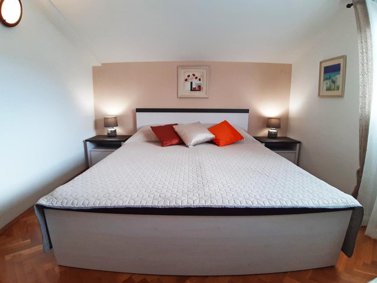 Apartments Zrinka 793 Porec Exterior photo